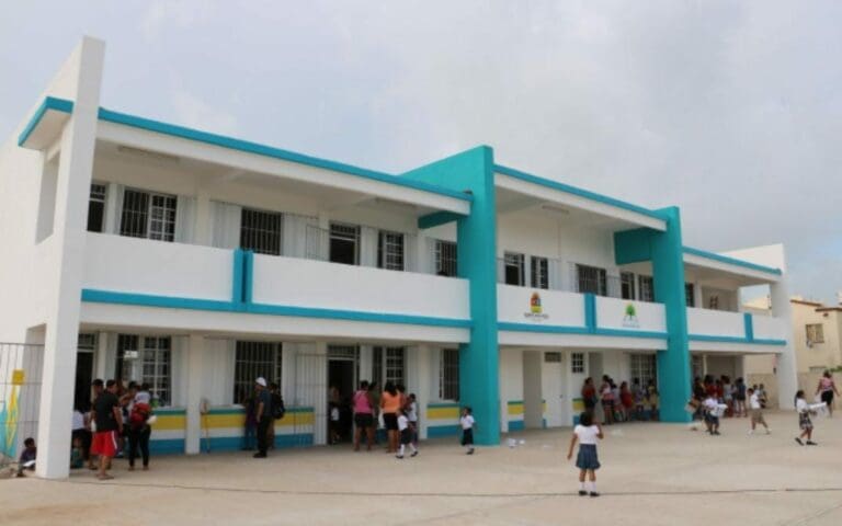 Hasta 150 planteles de Q. Roo podrían acceder al programa La Escuela es Nuestra