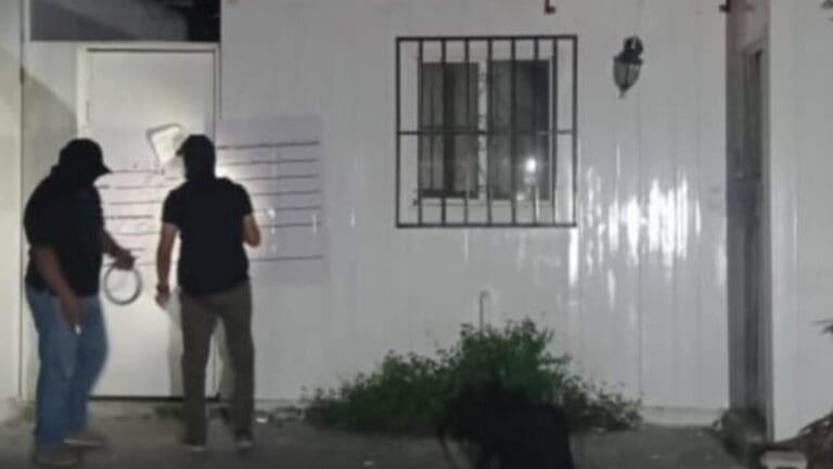 Asegura FGE Quintana Roo 192 dosis de droga tras cateos en Tulum y Cozumel