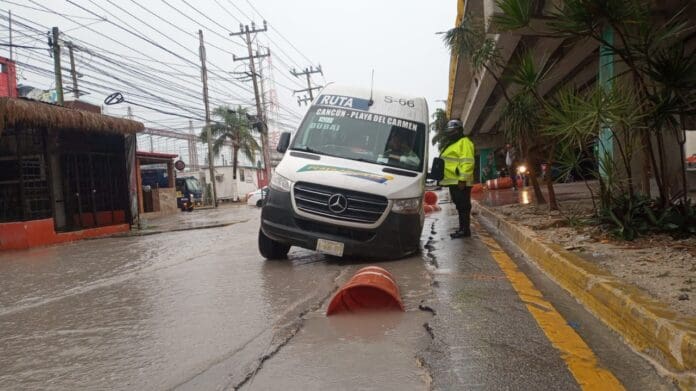 La gasera SIMSA destroza las calles de Playa del Carmen sin asumir responsabilidad
