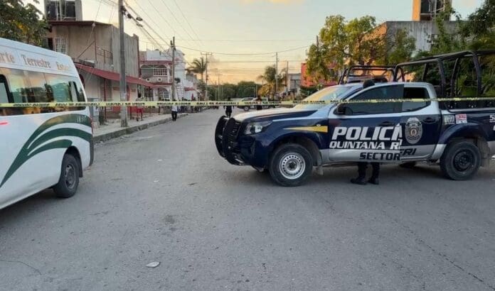 Un muerto y dos heridos deja ataque armado en el fraccionamiento Niños Héroes de Cancún