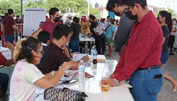 Uno de los fundadores de Morena en el sur del estado lamenta que hay quienes compraron votos y conciencias en la elección de consejeros.