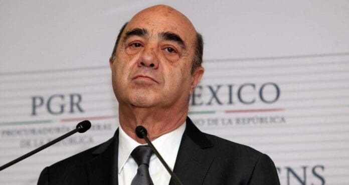 El ex procurador Jesús Murillo Karam habría sido detenido este mediodía en su domicilio, según han informado varios medios de comunicación.