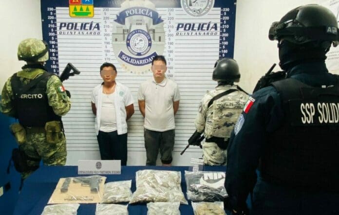 NARCOTAXISTA: Detienen a chafirete y a otros dos sujetos en operativo en Playa del Carmen