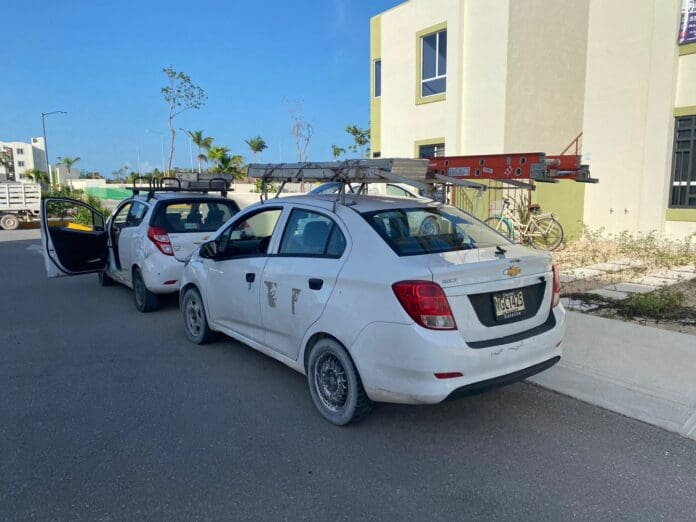 Supuestos trabajadores de una empresa de internet querían ingresar a una vivienda en Tulum; pero al parecer eran ladrones