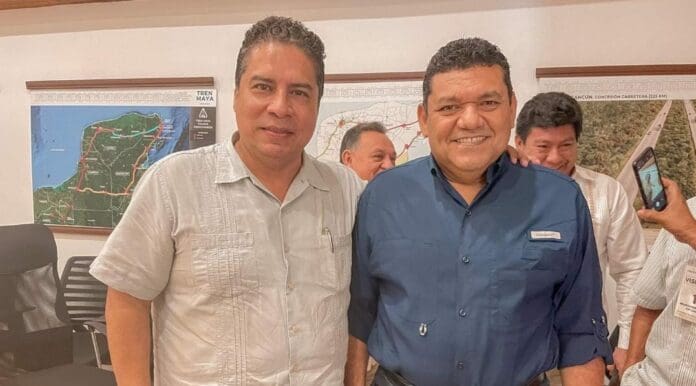 Lenin Amaro Betancourt y otros empresarios de Quintana Roo se reunieron con el director de Fonatur para hablar del Tren Maya.