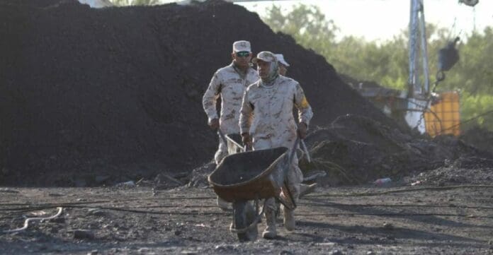 Según Protección Civil, ya existen las condiciones para descender a la mina e intentar el rescate de los trabajadores atrapados.