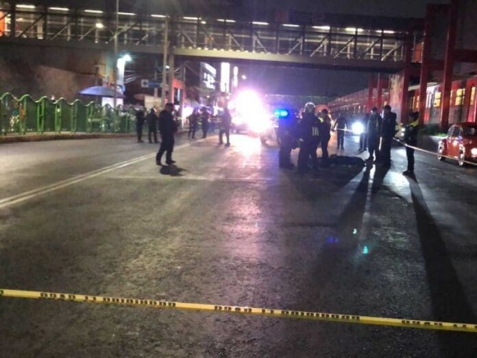 Atropellan a cuatro policías de la CDMX en Calzada de Tlalpan