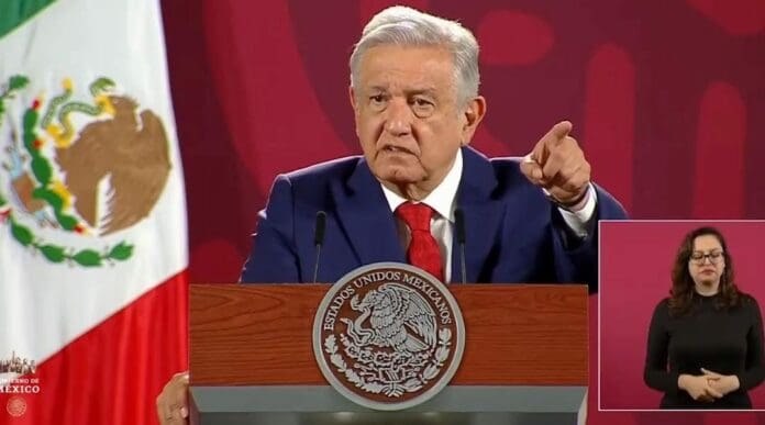 AMLO considera que no viola la Constitución con su decreto de la Guardia Nacional; dijo que eso lo resolverá el Poder Judicial.