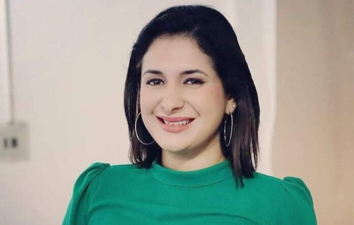 Estefanía Mercado ha sido sancionada por el Teqroo por haber utilizado símbolos religiosos durante su campaña.