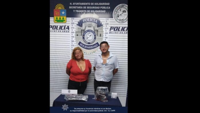 Detienen a pareja de ladrones de centro comercial en Playa del Carmen
