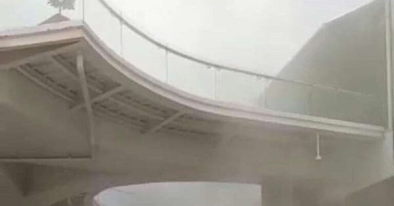 Por incendio, desalojan centro comercial Plaza las Américas de Morelia, Michoacán