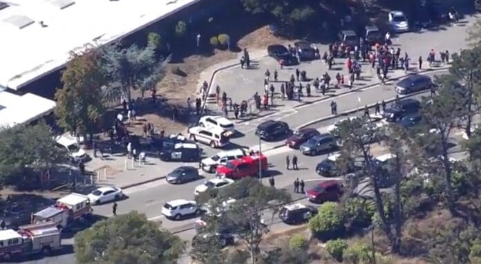 Registran tiroteo en escuela de East Oakland, California; hay múltiples heridos