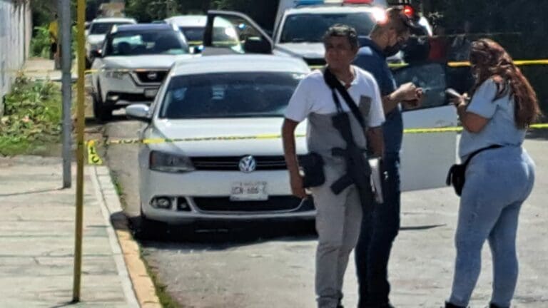 Ejecutan a un hombre afuera de una escuela de Cozumel