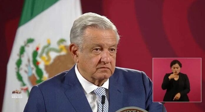 A 8 años de la desaparición de los 43 estudiantes, AMLO se disculpó con sus familias por todo lo que ocurrió con sus hijos