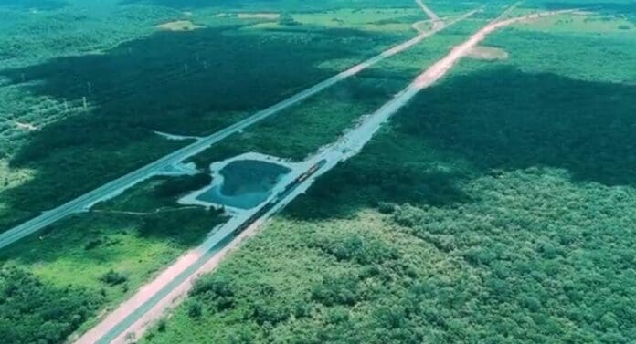 AMLO compartió en sus redes sociales imágenes de los sobrevuelos que realizó para supervisar los avances del Tren Maya.