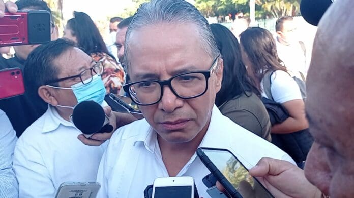 Afirma Óscar Montes de Oca estar en pláticas con gobernadora sobre su permanencia en la Fiscalía