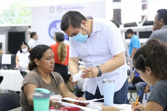 “Programa Estoy Contigo” llega a Villas del Sol