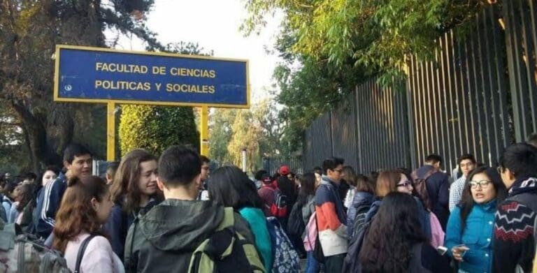 La Facultad de Ciencias Políticas y Sociales de la UNAM fue desalojada. No hay actividades presenciales hasta nuevo aviso.