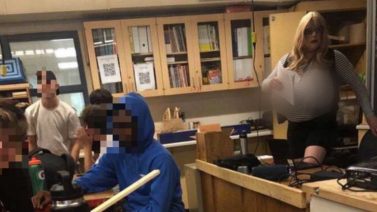 Escuela no le permite a los padres criticar a maestra trans por su cuerpo