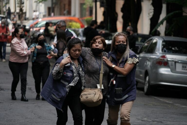 ÚLTIMA HORA: Ajustan magnitud del sismo de esta tarde, fue de 7.7 grados