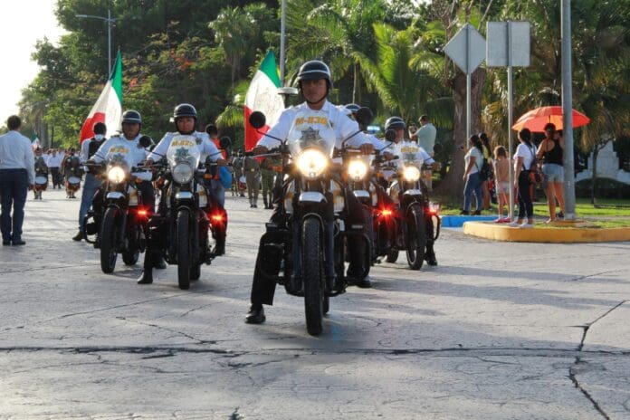 MÁS DE 3 MIL PERSONAS DESFILARON EN BENITO JUÁREZ