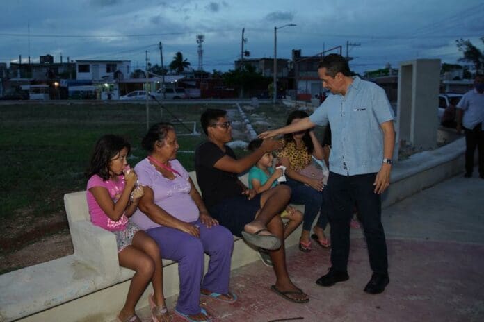 Se mantiene Carlos Joaquín entre los 10 gobernadores con mayor desempeño