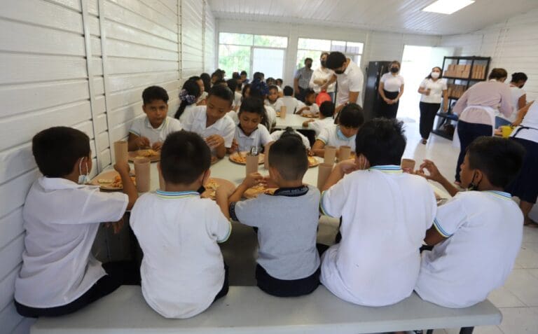 Rehabilita DIF municipal desayunador escolar en colonia “El Milagro”