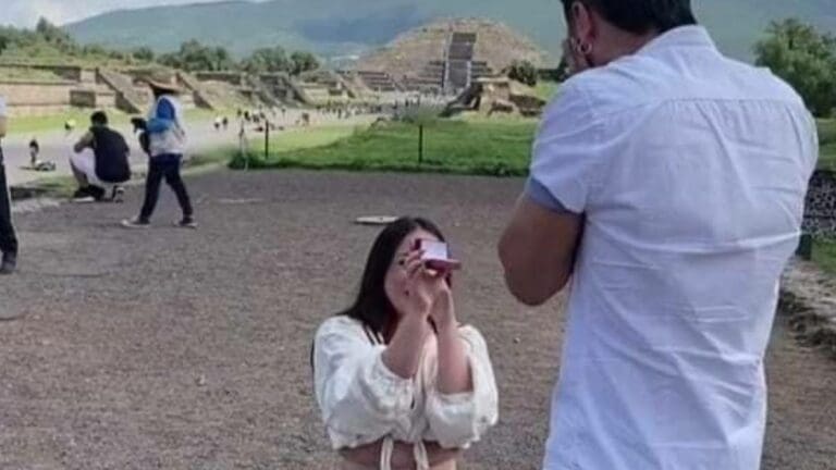VIDEO: Mujer le pide matrimonio a su novio en las pirámides de Teotihuacán