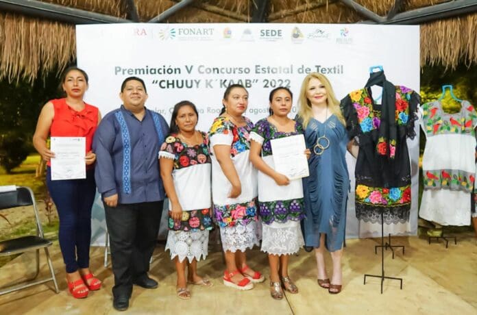 IMPULSA MARCIANO DZUL CAAMAL A ARTESANOS DE TULUM: Participan y logran 5 privilegiados lugares en concursos estatales de este año