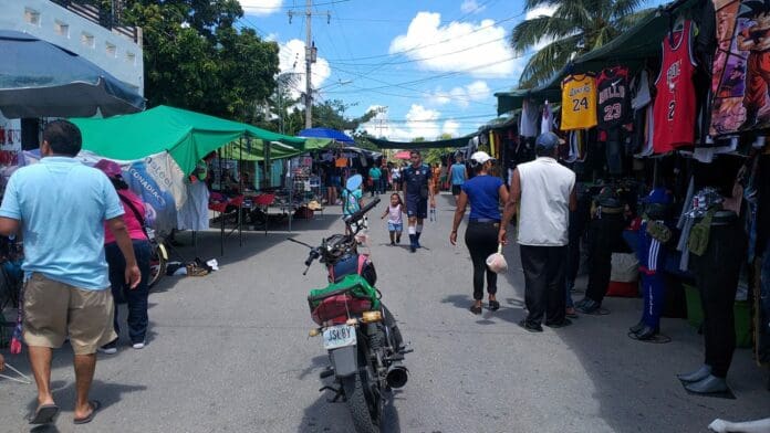 Evalúan cinco solicitudes para abrir nuevos tianguis en Cancún