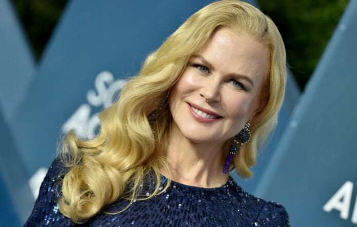 Captan a Nicole Kidman comprando queso en las calles de CDMX