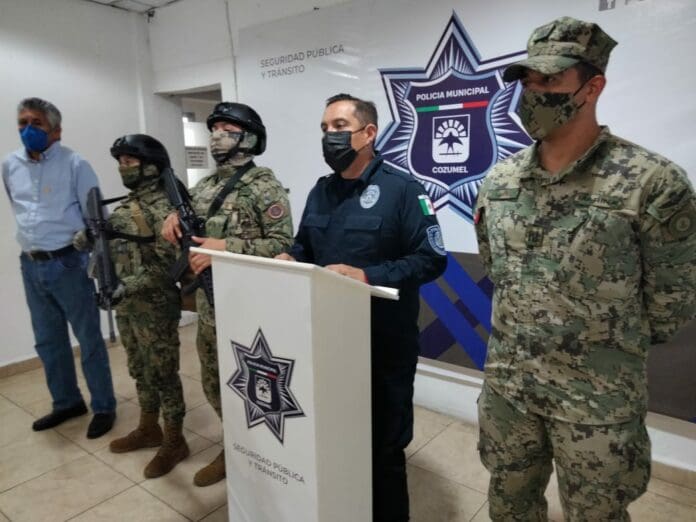 Aseguran 13 ladrillos de cocaína en la playa San Martín de Cozumel