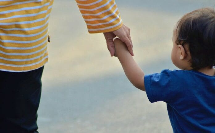 Denuncian feministas que hay 50 casos conocidos de violencia vicaria en Quintana Roo