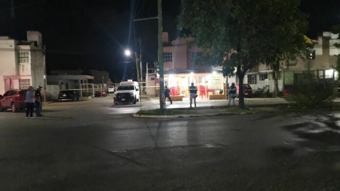 Ataque armado en taquería de Cancún deja dos muertos y un herido