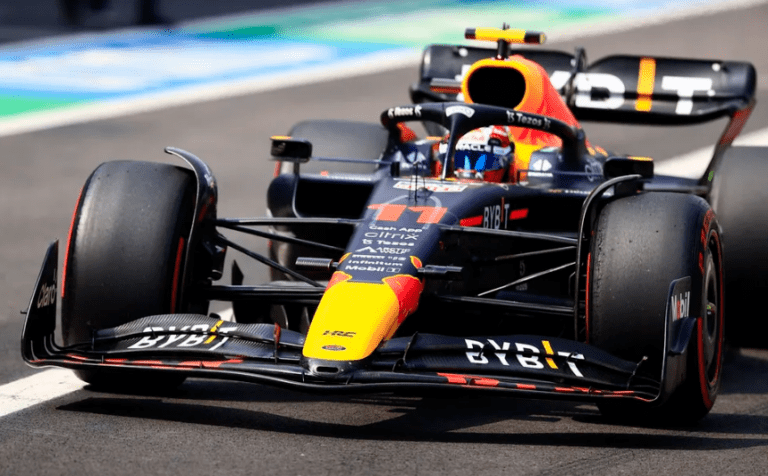 Checo Pérez termina quinto en la PL3 del Gran Premio de México