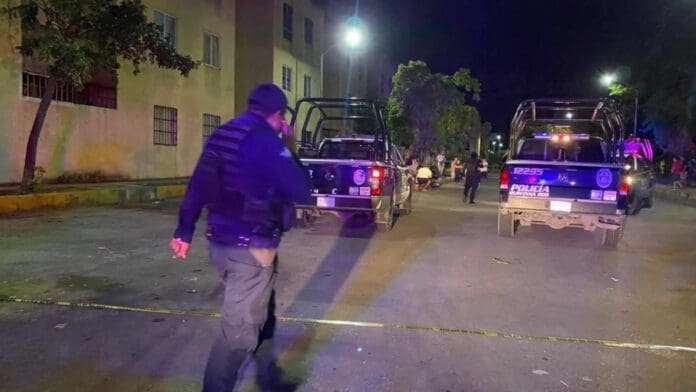 Un hombre fue ultimado a balazos, cuando se encontraba sobre la avenida Isla Guadalupe del fraccionamiento Paseos del Mar de Cancún.