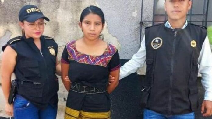 Mujer mata a esposo por quemar a su bebé de meses