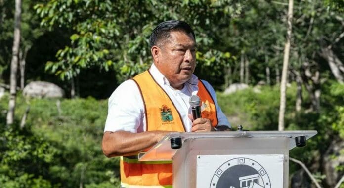 Marciano Dzul no rinde cuentas. No ha presentado informes trimestrales de su labor, aún cuando es su obligación. ¿Qué tal?