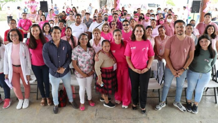 Atiende y previene DIF Solidaridad el cáncer de mama