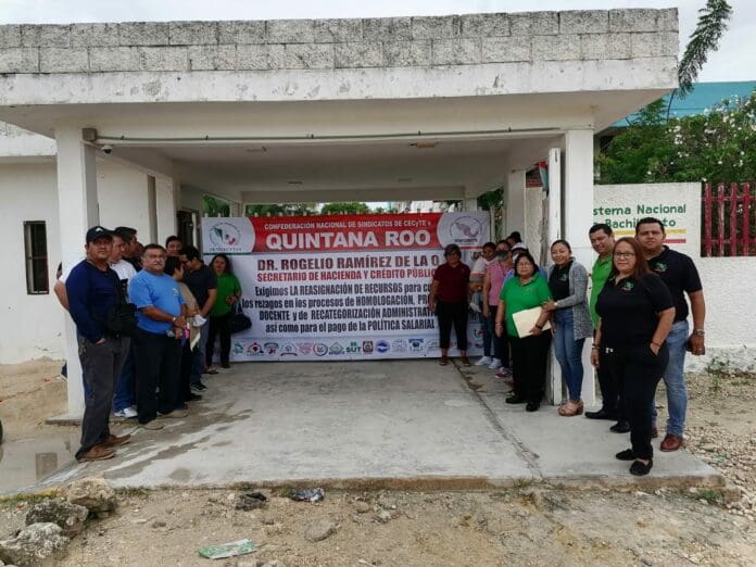 Se lanzan Cecytes en paro de labores en Quintana Roo