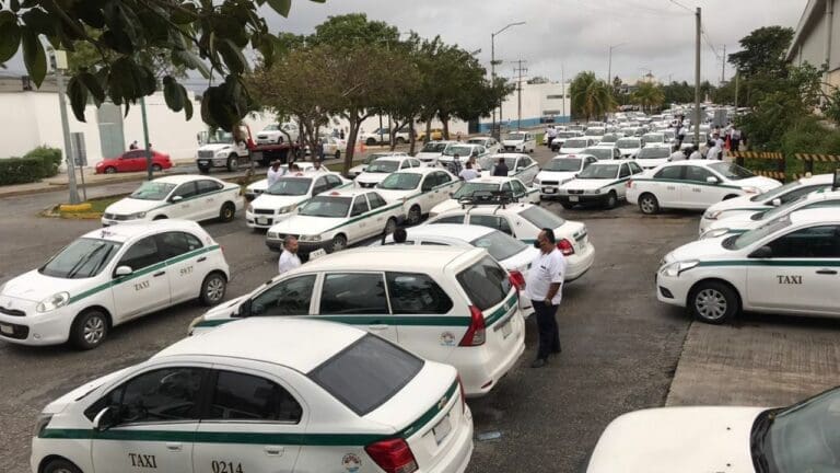 Busca Ayuntamiento de Benito Juárez diálogo con líder taxista para aclarar amenazas y agresiones