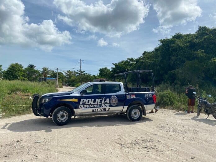 Hallan cuerpo embolsado en las inmediaciones del fraccionamiento Azul Bonampak de Cancún