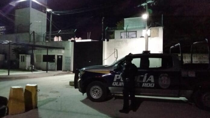 Aseguran droga y objetos prohibidos en cárcel de Cancún