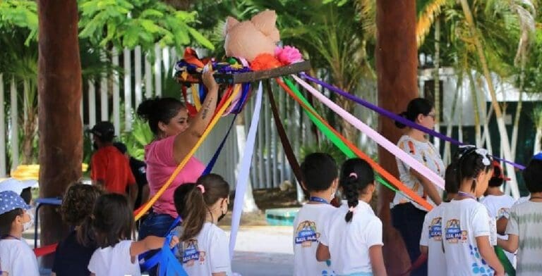 Proveedor no ha entregado más de 30 mil uniformes en Solidaridad