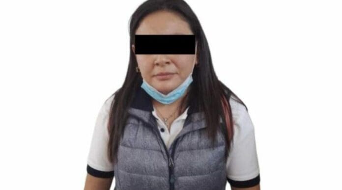 Una maestra de kínder fue detenida en el Estado de México. Ha sido acusada de haber abusado de una menor de solo 4 años de edad.