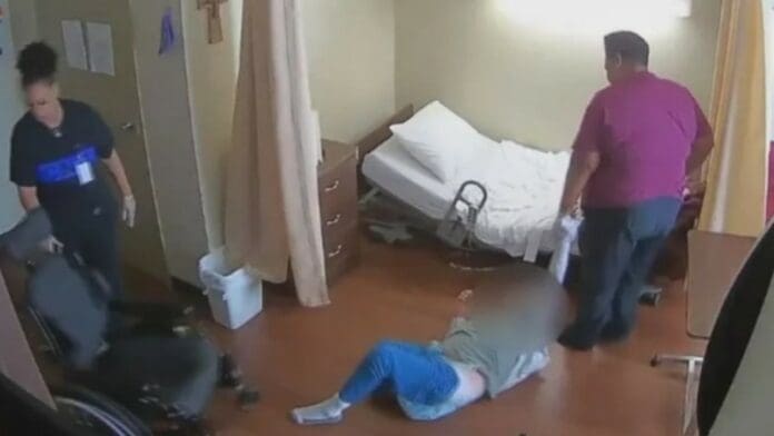 VIDEO: Exhiben a cuidadoras que golpeaban a abuelito en un asilo