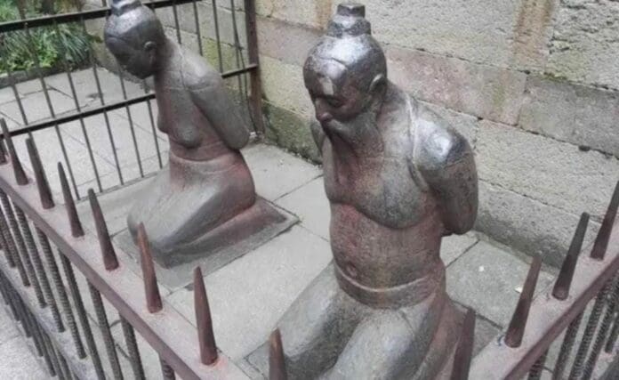 En China existen unas estatuas que son símbolo de la corrupción. ¿Quién crees que se merece una en su honor por corrupto?