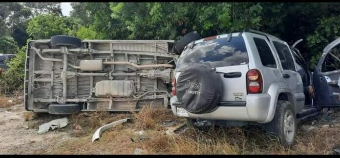Fuerte accidente en las inmediaciones del Aeropuerto de Cancún deja cinco lesionados