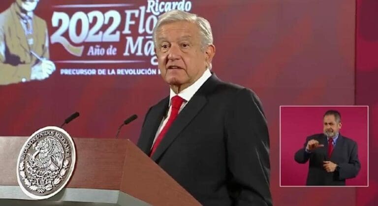 AMLO confirmó que existe la posibilidad de que la Sedena tenga su propia línea aérea, la cual operaría a partir del 2023.