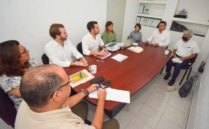 En unidad, trabajamos en la evaluación de acciones y programas de la SEDESO por el bienestar de las y los quintanarroenses: Pablo Bustamante